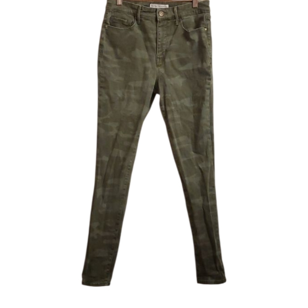 Social Standard By Sanctuary Camo High Rise Skinny Jeans Size 4 Limited Pucker